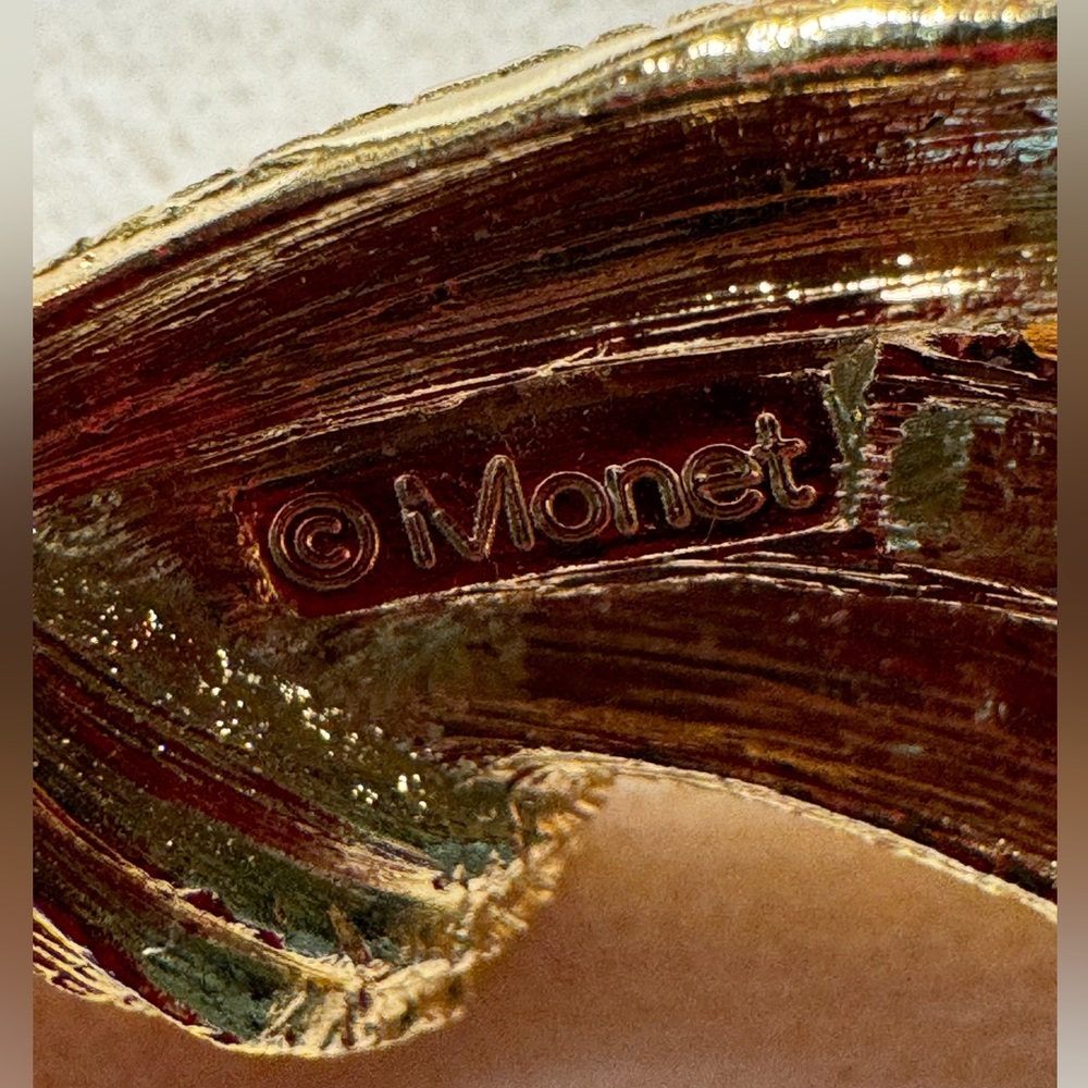 Vintage Monet pin/brooch 3”